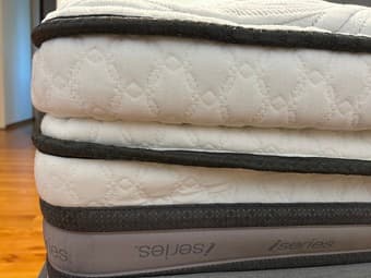 Serta iseries King- Size Bed 1