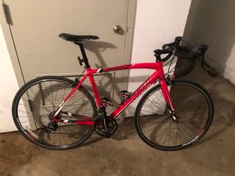 Road Bike for people between 5'8" to 6'2" 1