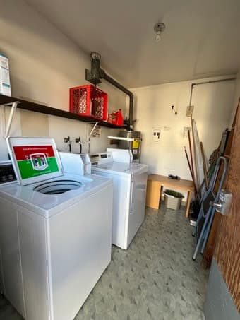 Large bedroom + private bath in 2B/2B very close to Stanford campus 4