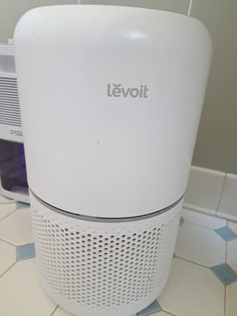 Levoit model 300 air purifier 1