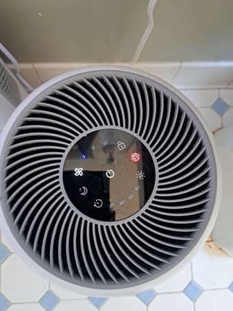 Levoit model 300 air purifier 2