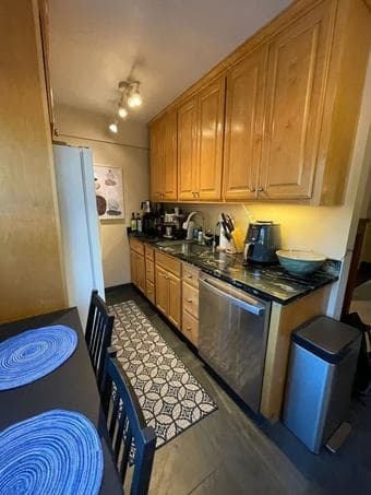 single unit apartment in Menlo Park for rent 4