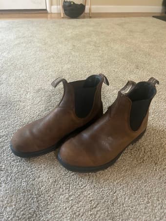Mens Blundstones - Size 8.5 1