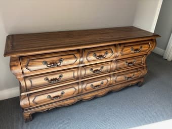 Beautiful wooden bureau 3