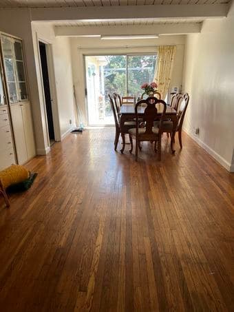 A furnished room is available for renting from July 26th， 2025. 2