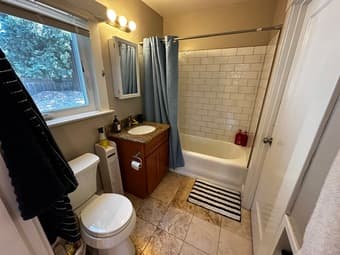 4 bedroom 3 bathroom Menlo Park House 2