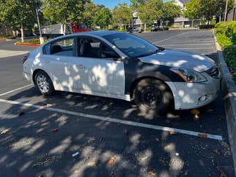 Nissan Altima 2.5S (2012) 3