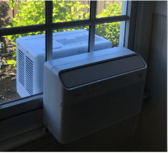 Window AC Unit w/ Remote & Smart Control - Only used for 1 month 2