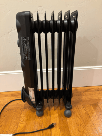 Oil Filled Radiator Space Heater - Quiet, Portable, Used Only 1 month 3