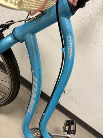Light blue women's bike (Jamis Citizen) with Basket and D-Lock 2