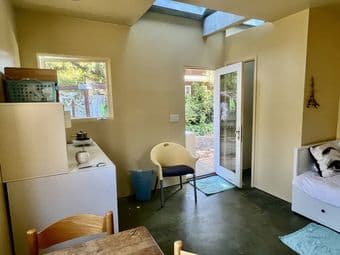Palo Alto sunny stand - alone studio; free rent for light elderly care 3