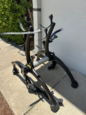 Car-mounted bike rack (fits 2-3) 2