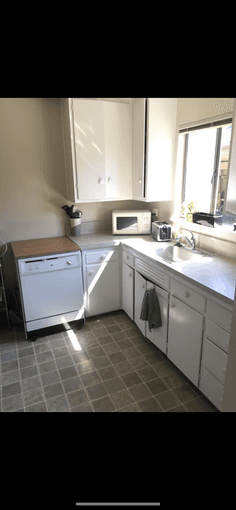 Room for rent near downtown Menlo Park, start mid August 4