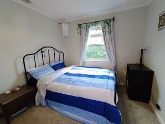 Stylish Furnished Room, Facing Backyard in Modern Home, Redwood City 1