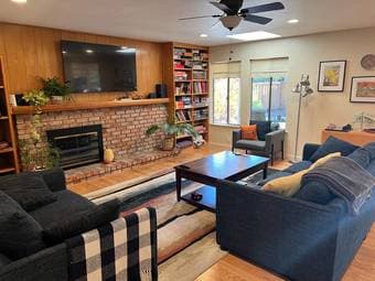 $2,200 per month - Main bedroom in remodeled 4br Palo Alto home 4