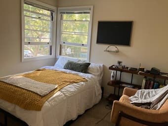 Looking for roommate for 2 Br, 1 Ba apartment in Palo Alto 3
