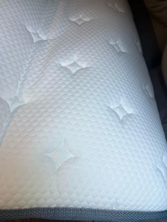 Extremely comfortable new queen mattress 2