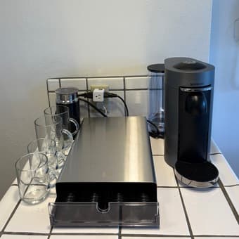 Selling Nespresso Set (retails for $450+) 1