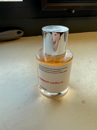 Dossier ambery vanilla perfume 1
