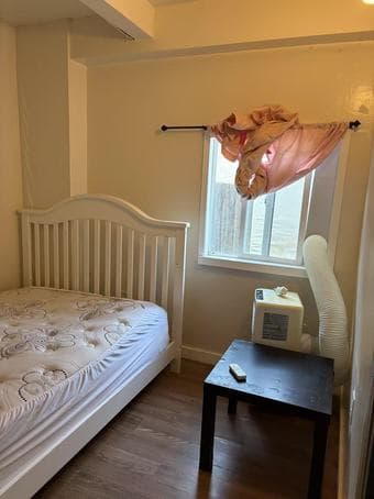 A furnished Studio for temproly renting from 8/2-8/15 2
