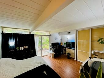 Master's Bedroom in Palo Alto with Bathroom 2