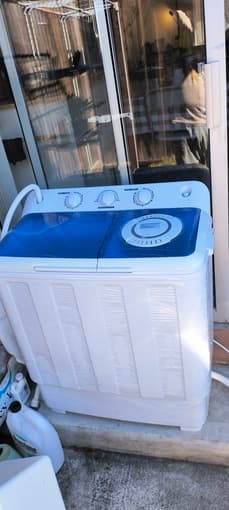 Moving Sale! One-year-old washing machine 1
