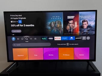 39” insignia fire smartTV like new plus table - open to offers 1