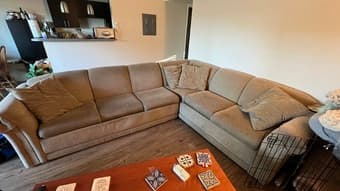 Free Sectional/Pullout Couch 1