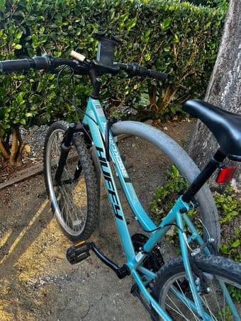 Huffy 26" + u-lock, lights, helmet 2