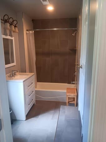 New housemate for a 250 sqft room in a nice 4BR home. 1