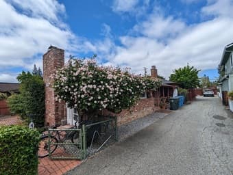 New housemate for a 250 sqft room in a nice 4BR home. 2