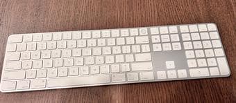apple magic keyboard with numeric keypad 1