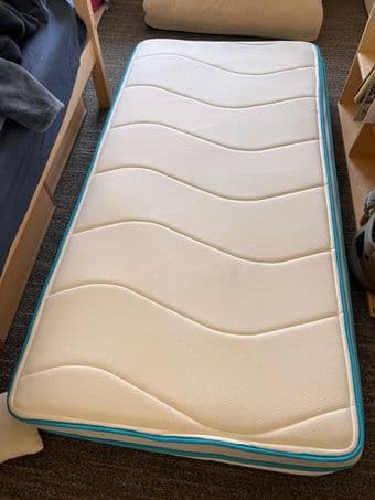 Linenspa 10" Memory Foam Hybrid Mattress 1