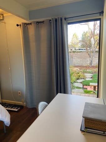 Avail 8/30 furn room w/priv entrance in house with pool and A/C 3