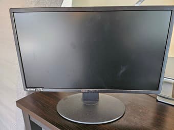 24 inches monitor 1