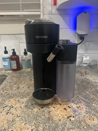 Nespresso Vertuo Lattissima 1