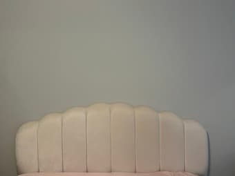 Free queen headboard 1