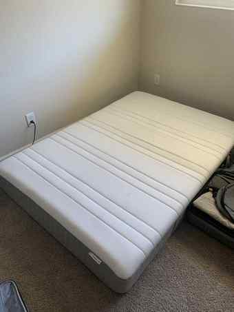 FREE IKEA HAUNGESUND Queen Mattress (+Free SLATTUM frame) 1