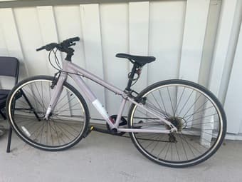 Like-New Women’s Bike for Sale + U-Lock 1