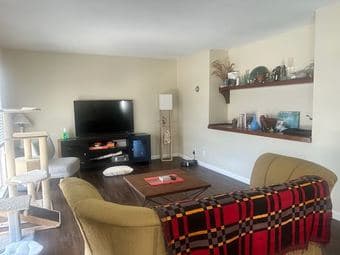 Spacious Master Bedroom Available in Menlo Park 2B/2B Apartment 2