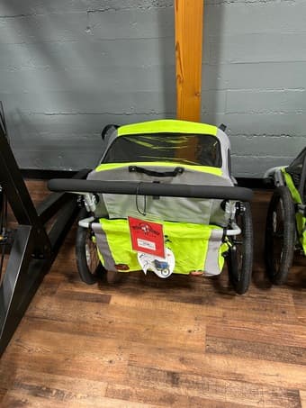 Selling a bike trailer for children or luggage 2