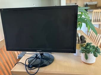 viewsonic 24" full HD widescreen LCD monitor 1