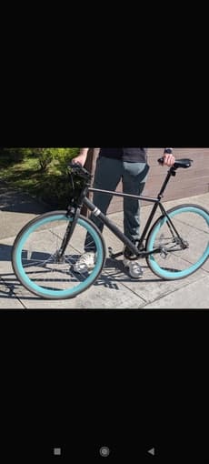 Male single speed bike - great for commute +helmet and chain lube 1