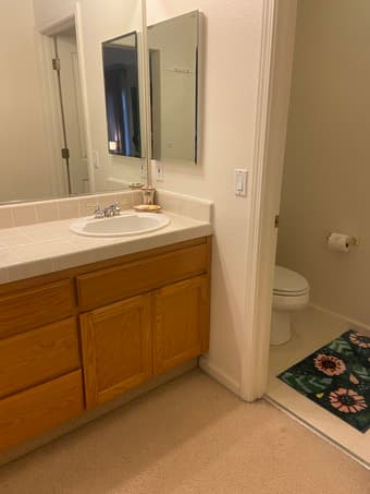 Master Bedroom for Rent (East Palo Alto) 3