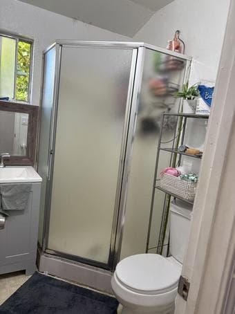 2B1B furnished cottage will be available for renting from Sep，1st. 3