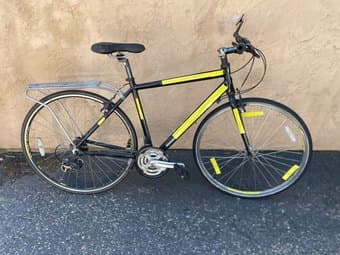 Vilano Hybrid Bike Medium 1