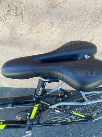 Vilano Hybrid Bike Medium 3