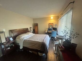 Spacious Master Bedroom Available in Menlo Park 2B/2B Apartment 2