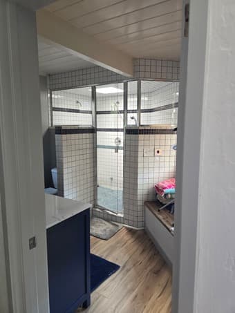 Available 9/1 furnished LARGE master bedroom with private bath 4