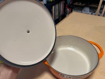 Le Creuset Round Oven 2